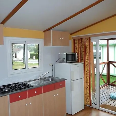 Mobil-home 4 Pers Avec Terrasse - Cuisine Equipee - Api-1-52-934 *